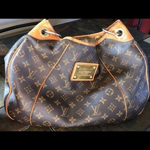 Louis Vuitton Galliera